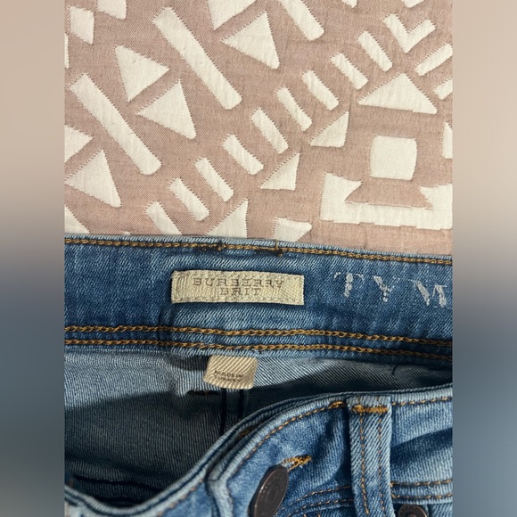 Burberry jeans. Perfect condition . - Picture 6 of 8